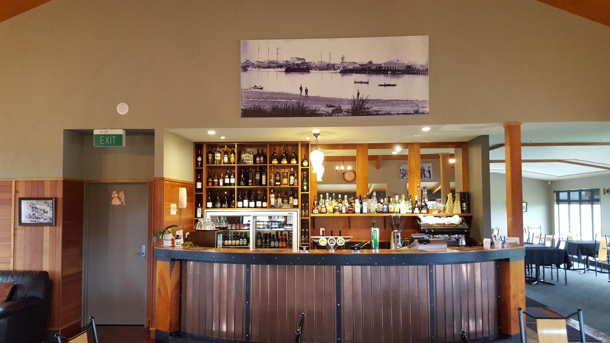 Stations Inn Hokitika Exterior photo