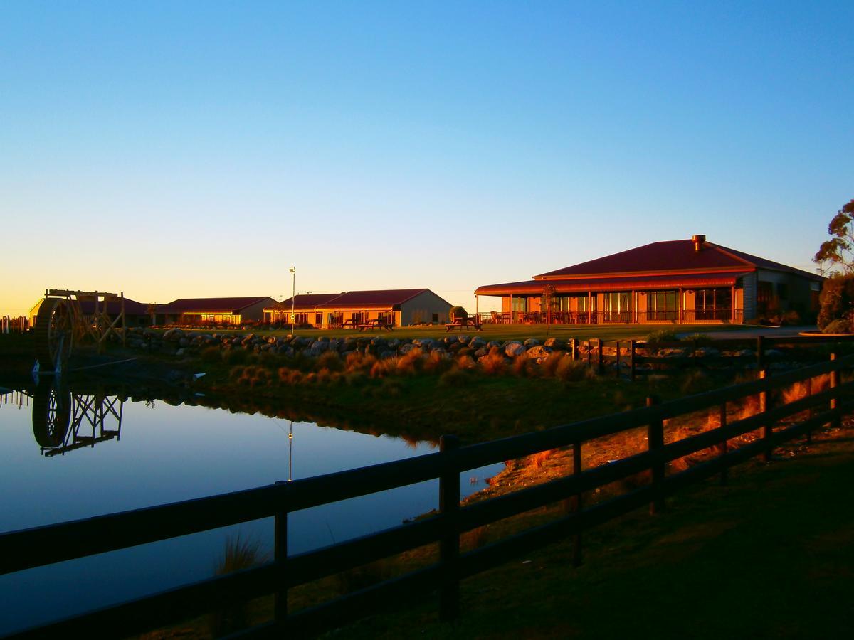 Stations Inn Hokitika Exterior photo